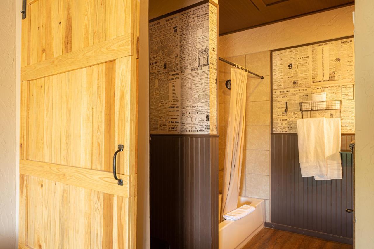 -Pet Friendly- Miners Cabin #6 - King Bed With Private Balcony Tombstone Exteriér fotografie