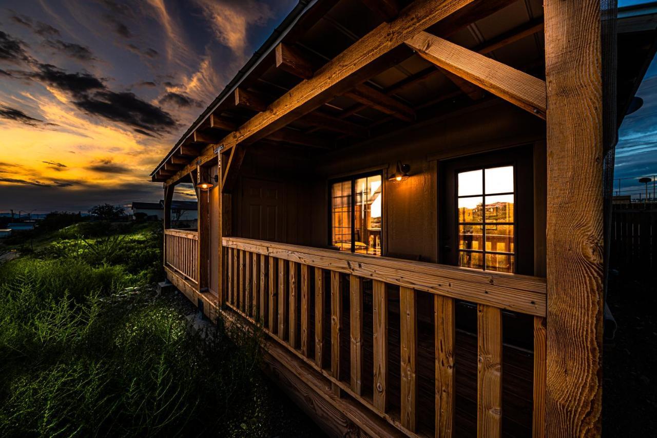 -Pet Friendly- Miners Cabin #6 - King Bed With Private Balcony Tombstone Exteriér fotografie
